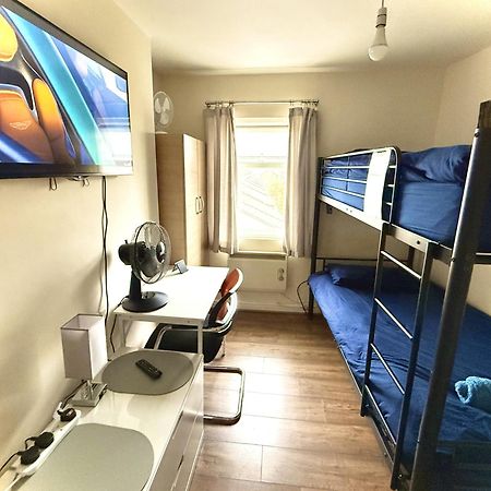 Отель Wembley House Лондон Экстерьер фото