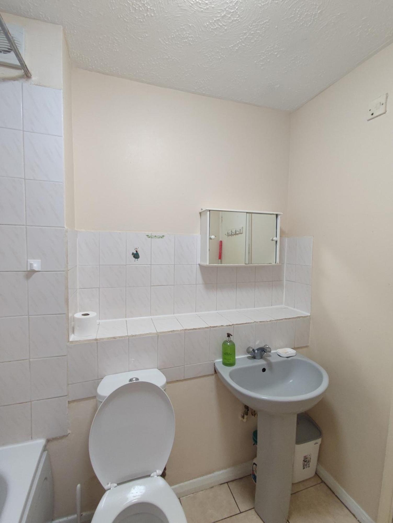 Отель Wembley House Лондон Экстерьер фото