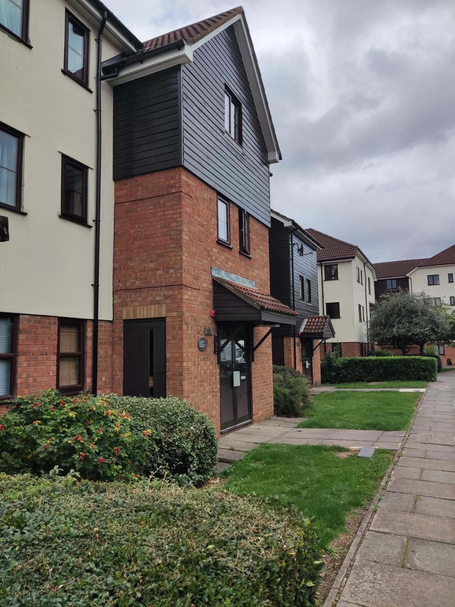 Отель Wembley House Лондон Экстерьер фото